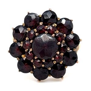 14k YG Flower Shaped Deep Red Garnet Ring